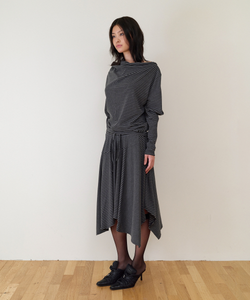 THEVINYLHOUSE(ザバイニルハウス)の「TWISTED DRAPE TOP(W) BLACK(Tシャツ/カットソー・レディース・その他・SMALL/MEDIUM)」の5枚目の写真