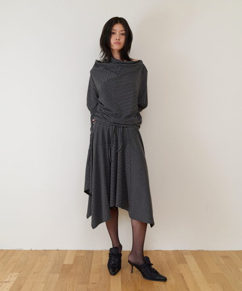 THEVINYLHOUSE(ザバイニルハウス)の「TWISTED DRAPE TOP(W) BLACK(Tシャツ/カットソー・レディース・その他・SMALL/MEDIUM)」の6枚目の写真