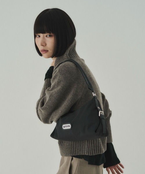 OUTDOOR PRODUCTS（アウトドアプロダクツ）の「【WEB限定】OUTDOOR PRODUCTS ｜SOYEN EXCLUSIVE　別注　ワンハンドル ショルダーバッグ（ハンドバッグ・レディース・ブラウン/ブラック/ボルドー・F）」の8枚目の写真