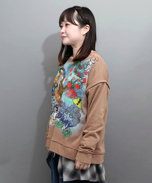 ScoLar（スカラー）の「163651：スプレーアート柄 袖取り外し2WAYプルオーバー（Tシャツ/カットソー・レディース・オートミール/ブラウン/ブラック・M）」の4枚目の写真