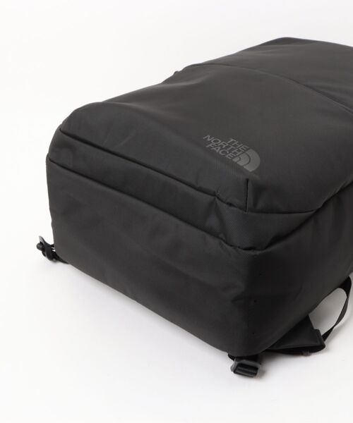 THE NORTH FACE(ザノースフェイス)の「【THE NORTH FACE/ザ ノースフェイス】Shuttle Daypack(バックパック/リュック・メンズ・ブラック・FREE)」の3枚目の写真