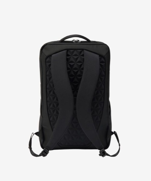 THE NORTH FACE(ザノースフェイス)の「【THE NORTH FACE/ザ ノースフェイス】Shuttle Daypack(バックパック/リュック・メンズ・ブラック・FREE)」の6枚目の写真