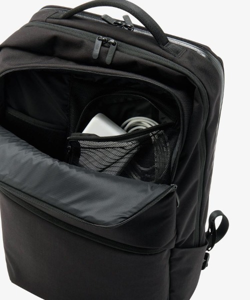 THE NORTH FACE(ザノースフェイス)の「【THE NORTH FACE/ザ ノースフェイス】Shuttle Daypack(バックパック/リュック・メンズ・ブラック・FREE)」の9枚目の写真