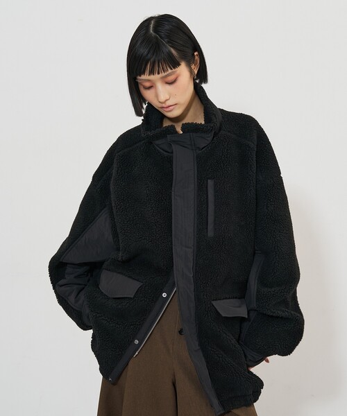 NOMINE（ノミネ）の「異素材コンビ ボアブルゾン｜ドロストオーバーシルエット（ブルゾン・レディース・チャコールグレー/グレイッシュベージュ/ブラウン/ブラック・フリー）」の12枚目の写真