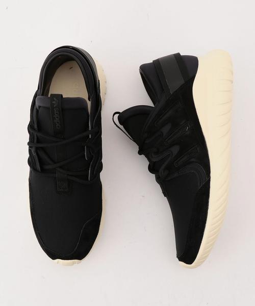 adidas（アディダス）の「adidas Originals（アディダス　オリジナルス）TUBULARNOVA（スニーカー・メンズ・ホワイト/ブラック・28cm/27cm/26cm/26.5cm/27.5cm/28.5cm/25.5cm/30cm/29cm）」の2枚目の写真