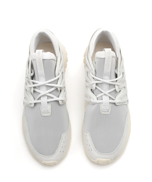 adidas（アディダス）の「adidas Originals（アディダス　オリジナルス）TUBULARNOVA（スニーカー・メンズ・ホワイト/ブラック・28cm/27cm/26cm/26.5cm/27.5cm/28.5cm/25.5cm/30cm/29cm）」の6枚目の写真