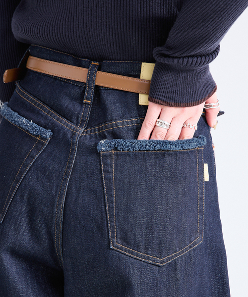 B.C STOCK(ベーセーストック)の「ウォッシャブル / DU JOUR / デュ ジュール TUCK BARREL JEAN(デニムパンツ・レディース・ブラウン/ネイビー/ブルー・36/38)」の16枚目の写真