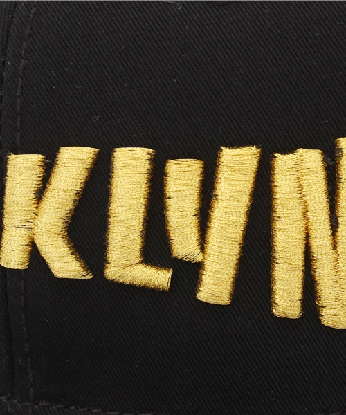 VENCEEXCHANGE（ヴァンスエクスチェンジ）の「OTTO 平ツバ刺繍キャップ             （キャップ・メンズ・ブラック/コーラル・FREE）」の3枚目の写真