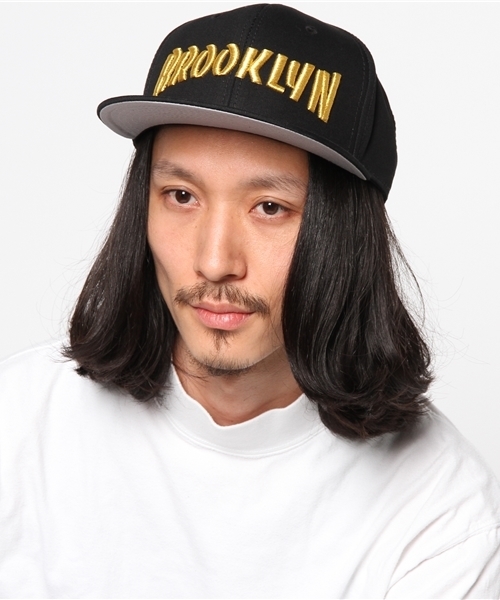 VENCEEXCHANGE（ヴァンスエクスチェンジ）の「OTTO 平ツバ刺繍キャップ             （キャップ・メンズ・ブラック/コーラル・FREE）」の4枚目の写真