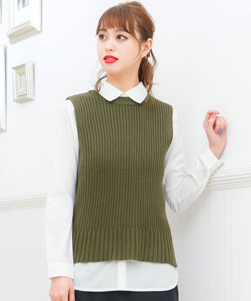 KOBE LETTUCE(コウベレタス)の「スリットデザインニットベスト×シンプルブラウスSET(シャツ/ブラウス・レディース・キャメル/ブラック系その他/カーキ・ONE SIZE)」の1枚目の写真