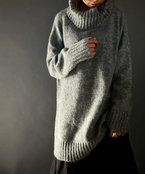 antiqua（アンティカ）の「ブークレータートルニット（ニット/セーター・レディース・ブラック/オリーブ/ベージュ/ブルー/杢グレー・M）」の3枚目の写真