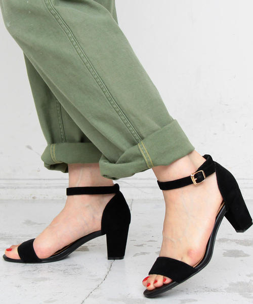 BEAUTY&YOUTH UNITED ARROWS（ビューティーアンドユースユナイテッドアローズ）の「BY∴ スウェードアンクルストラップサンダル ◆（サンダル・レディース・ライトグレー/ネイビー/オレンジ/ブラック/ワインレッド・37/38/36/35/37h/36h/35h）」の2枚目の写真