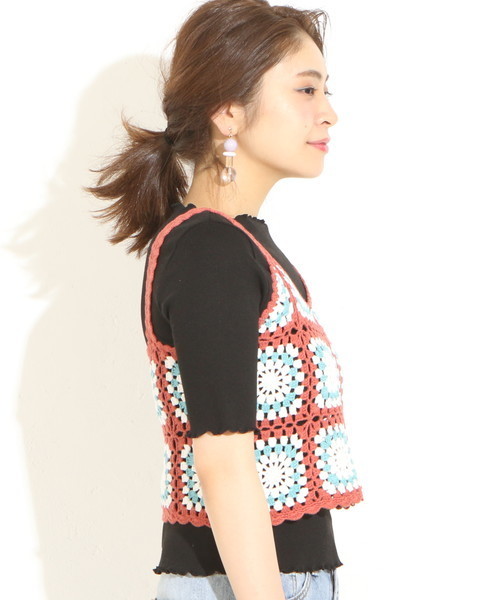 natural couture(ナチュラルクチュール)の「スクエアクロシェビスチェ(ニット/セーター・レディース・グリーン系その他/ブルー系その他/オレンジ系その他・FREE)」の11枚目の写真