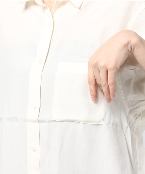 MOUSSY（マウジー）の「SIMPLE OVER SH（シャツ/ブラウス・レディース・イエロー/ネイビー/ライトピンク/オフホワイト・FREE）」の12枚目の写真