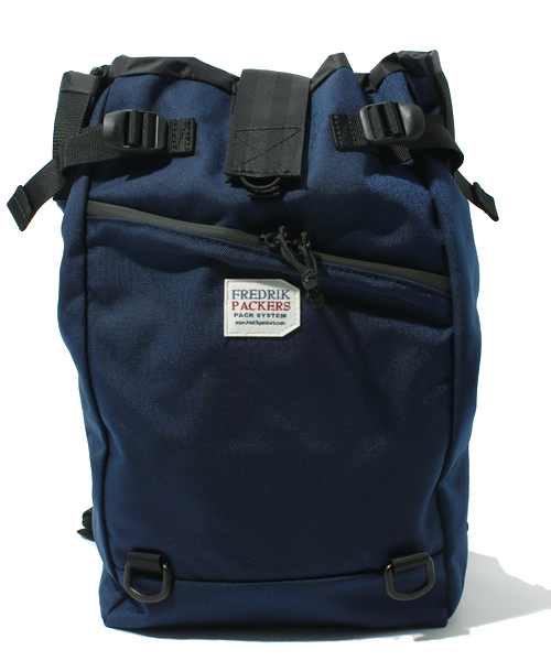 TOKYO CULTUART by BEAMS（トウキョウカルチャートバイビームス）の「FREDRIK PACKERS / STROLL SLING BAG（メッセンジャーバッグ・メンズ・ブラック/ブラウン/グリーン系その他/ネイビー・ONE SIZE）」の4枚目の写真