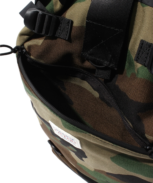 TOKYO CULTUART by BEAMS（トウキョウカルチャートバイビームス）の「FREDRIK PACKERS / STROLL SLING BAG（メッセンジャーバッグ・メンズ・ブラック/ブラウン/グリーン系その他/ネイビー・ONE SIZE）」の7枚目の写真