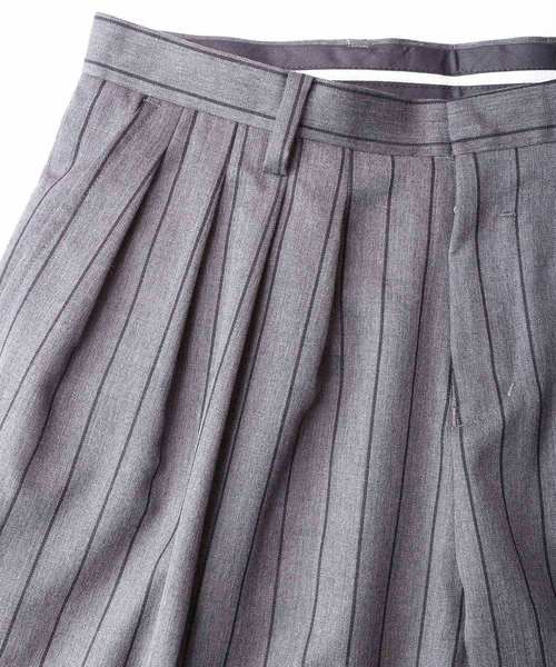 SHAREEF（シャリーフ）の「STRIPE WIDE TAPERED PANTS（その他パンツ・メンズ・モカ/グレー・1/3/2）」の4枚目の写真