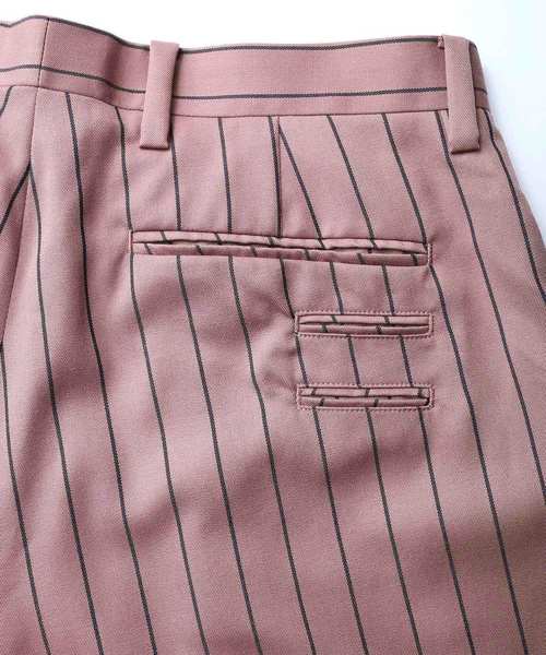 SHAREEF（シャリーフ）の「STRIPE WIDE TAPERED PANTS（その他パンツ・メンズ・モカ/グレー・1/3/2）」の6枚目の写真