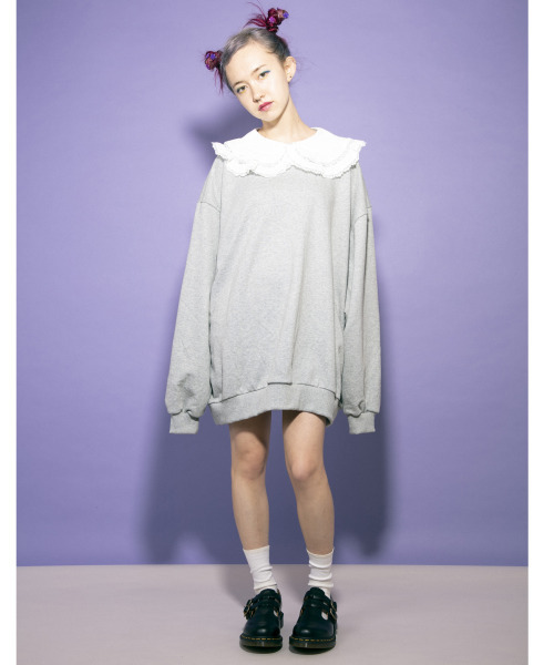 Candy Stripper（キャンディストリッパー）の「FRILL COLLAR スウェット（スウェット・レディース・ブラック/ネイビー/ピンク/ヘザーグレー・2）」の3枚目の写真