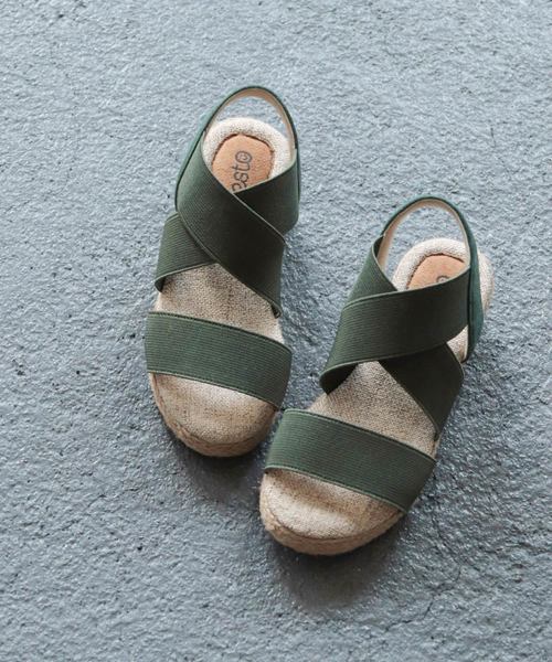 SESTO（セスト）の「【SESTOキッズ】ママとお揃い。ゴムフィットサンダル（サンダル・キッズ・ブラック/パープル/カーキ/マスタード/シルバー/ネイビー/グレー/レッド/グリーン/ピンク/サックスブルー/アイボリー/レッド系その他/ゴールド/モカ/グレー系その他/ラベンダー/ベージュ/ブラウン/ライトグレー/レオパード/チャコール・17.0cm/20.0cm/19.0cm/18.0cm/21.0cm）」の11枚目の写真