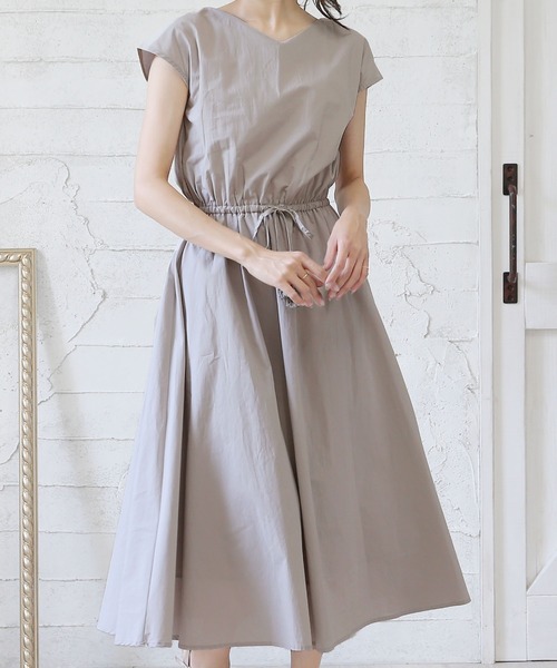 Doula Doula（ドゥーラドゥーラ）の「麻タッチ　ロング ワンピース（ワンピース・レディース・ブラック/グレー/キャメル/アイボリー/ネイビー/カーキ/ホワイト系その他/グレー系その他/ブルーグレー/コーラルピンク/グリーン系その他/ブラック系その他/ブルー系その他/ピンク系その他/イエロー系その他/ホワイト系その他2/グレー系その他2/グレー系その他3・FREE）」の9枚目の写真