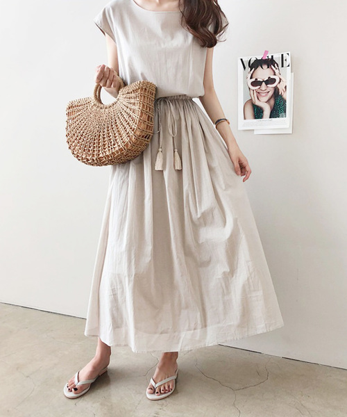 Doula Doula（ドゥーラドゥーラ）の「麻タッチ　ロング ワンピース（ワンピース・レディース・ブラック/グレー/キャメル/アイボリー/ネイビー/カーキ/ホワイト系その他/グレー系その他/ブルーグレー/コーラルピンク/グリーン系その他/ブラック系その他/ブルー系その他/ピンク系その他/イエロー系その他/ホワイト系その他2/グレー系その他2/グレー系その他3・FREE）」の21枚目の写真