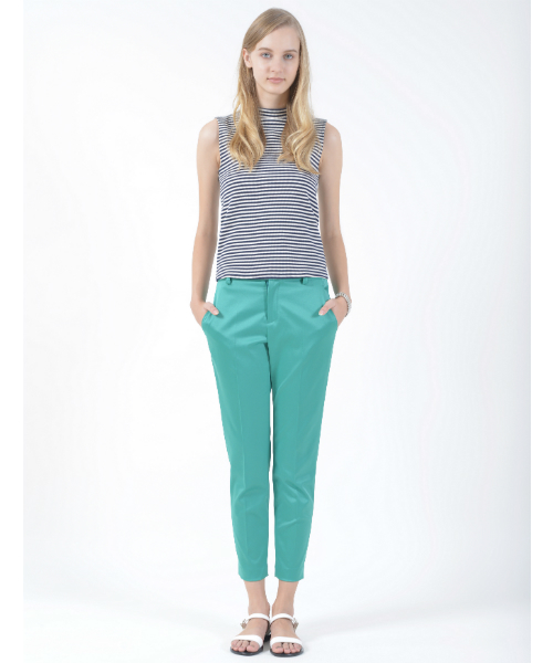 ELFORBR(エルフォーブル)の「リブボーダーハイネックノースリーブトップス(Tシャツ/カットソー・レディース・ブラック/ネイビー・MEDIUM)」の9枚目の写真