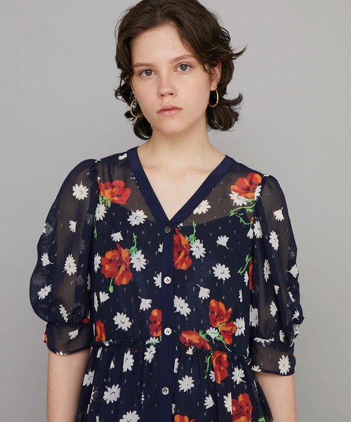 STUDIOUS（ステュディオス）の「【MUVEIL(ミュベール)】アネモネプリントワンピース（Tシャツ/カットソー・レディース・ネイビー・38）」の3枚目の写真