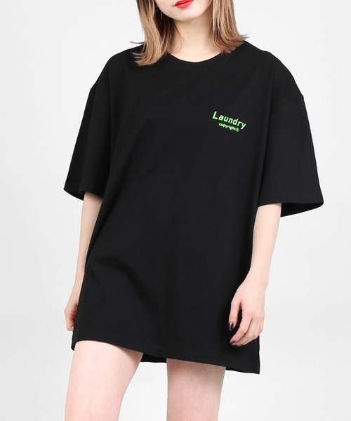 DING（ディング）の「DING/LaundryビッグシルエットTシャツ（Tシャツ/カットソー・レディース・ホワイト/ブラック/ピンク・FREE）」の2枚目の写真