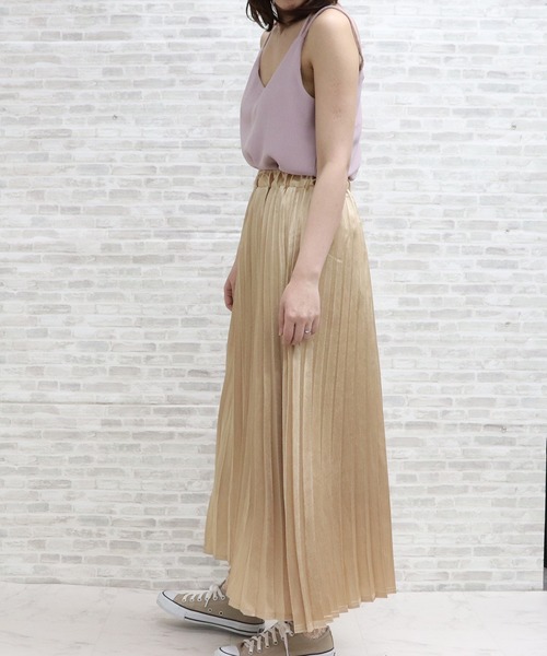 ap retro（アプレトロ）の「サテンアコーディオンプリーツスカート【ZOZO限定アイテム】（スカート・レディース・ブラック/ゴールド/ライトパープル・FREE）」の19枚目の写真