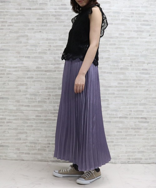 ap retro（アプレトロ）の「サテンアコーディオンプリーツスカート【ZOZO限定アイテム】（スカート・レディース・ブラック/ゴールド/ライトパープル・FREE）」の12枚目の写真