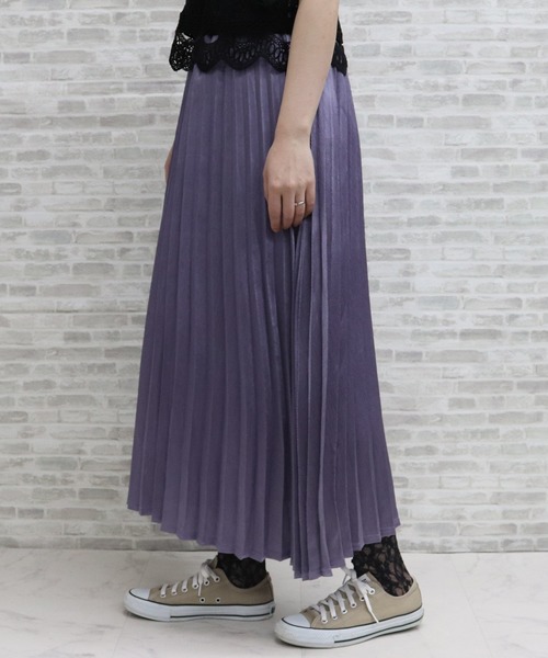 ap retro（アプレトロ）の「サテンアコーディオンプリーツスカート【ZOZO限定アイテム】（スカート・レディース・ブラック/ゴールド/ライトパープル・FREE）」の10枚目の写真