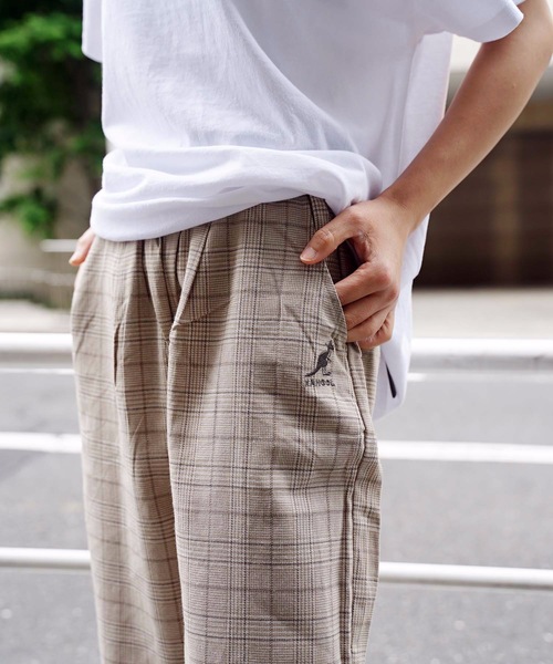 KANGOL（カンゴール）の「【KANGOL/カンゴール】チェックパンツ　ワイドパンツ　ストレートシルエット　ワインポイントブランドロゴ（その他パンツ・レディース・ベージュ/ブラウン・LARGE/MEDIUM）」の6枚目の写真