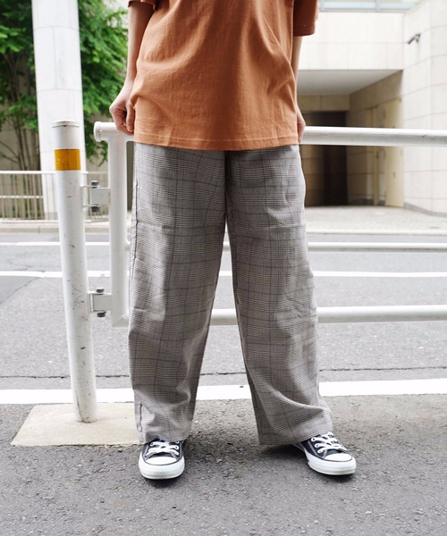 KANGOL（カンゴール）の「【KANGOL/カンゴール】チェックパンツ　ワイドパンツ　ストレートシルエット　ワインポイントブランドロゴ（その他パンツ・レディース・ベージュ/ブラウン・LARGE/MEDIUM）」の5枚目の写真