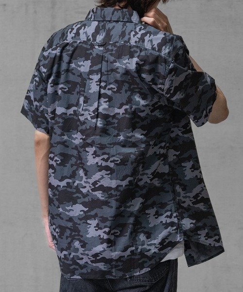 JOHN'S CLOSET（ジョンズクローゼット）の「【a】ジャストフィット半袖シャツ カモフラージュ/メンズ/レディース（シャツ/ブラウス・メンズ・ブルー/グレー・5L/4L/LARGE/3L/X-LARGE/MEDIUM）」の7枚目の写真