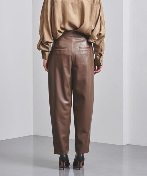 UNITED ARROWS（ユナイテッドアローズ）の「UGMSC フェイクレザー テーパードパンツ（その他パンツ・レディース・ブラック/モカ・38/40/36）」の10枚目の写真