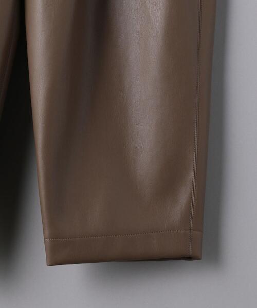UNITED ARROWS（ユナイテッドアローズ）の「UGMSC フェイクレザー テーパードパンツ（その他パンツ・レディース・ブラック/モカ・38/40/36）」の12枚目の写真