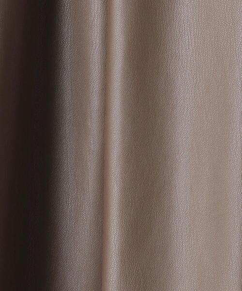 UNITED ARROWS（ユナイテッドアローズ）の「UGMSC フェイクレザー テーパードパンツ（その他パンツ・レディース・ブラック/モカ・38/40/36）」の17枚目の写真