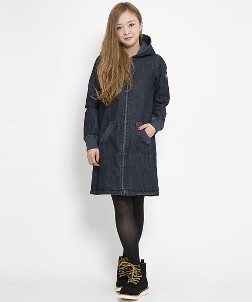 X-girl(エックスガール)の「JEAN LONG COAT(デニムジャケット・レディース・ライトインディゴブルー/インディゴブルー・1/2)」の9枚目の写真