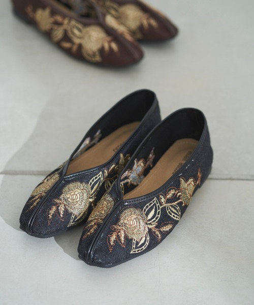 prose verse（プロズヴェール）の「《WEB限定》刺繍チャイナシューズ（パンプス・レディース・ホワイト/グリーン/ブラウン/ブラック・SMALL/MEDIUM/LARGE/LL）」の3枚目の写真