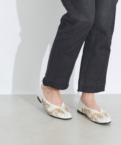 prose verse（プロズヴェール）の「《WEB限定》刺繍チャイナシューズ（パンプス・レディース・ホワイト/グリーン/ブラウン/ブラック・SMALL/MEDIUM/LARGE/LL）」の8枚目の写真