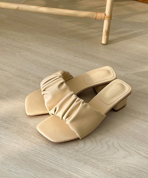 etade(エタード)の「【etade】pleats mule etds3(サンダル・レディース・ベージュ/パープル/キャメル・38/39/35/36/37)」の12枚目の写真