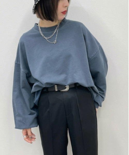 apres jour mignon(アプレジュールミニョン)の「ダメージルーズスウェット【ZOZOTOWN限定アイテム】(スウェット・レディース・ブラック/ダークブルー/モカ/パープル・X-LARGE/フリー)」の3枚目の写真