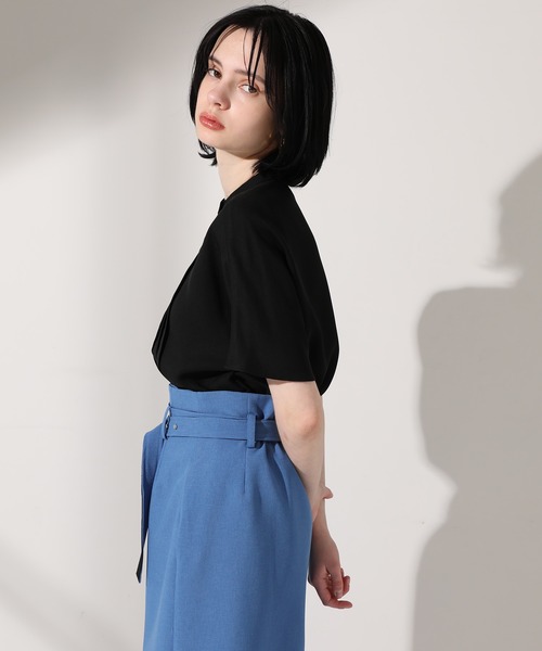 UNITED TOKYO（ユナイテッドトウキョウ）の「アレンジキーネック半袖（シャツ/ブラウス・レディース・ホワイト/グリーン/ベージュ/ブラック・FREE）」の9枚目の写真