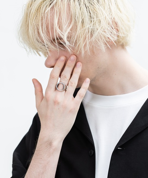 YUEATE（ユエイト）の「"center hole ring" センターホールリング（リング・メンズ・シルバー・FREE）」の7枚目の写真