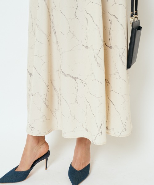 SPIRALGIRL（スパイラルガール）の「マーブル柄キャミワンピース（ワンピース・レディース・ベージュ/グレー・FREE）」の9枚目の写真