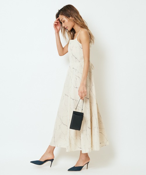 SPIRALGIRL（スパイラルガール）の「マーブル柄キャミワンピース（ワンピース・レディース・ベージュ/グレー・FREE）」の13枚目の写真