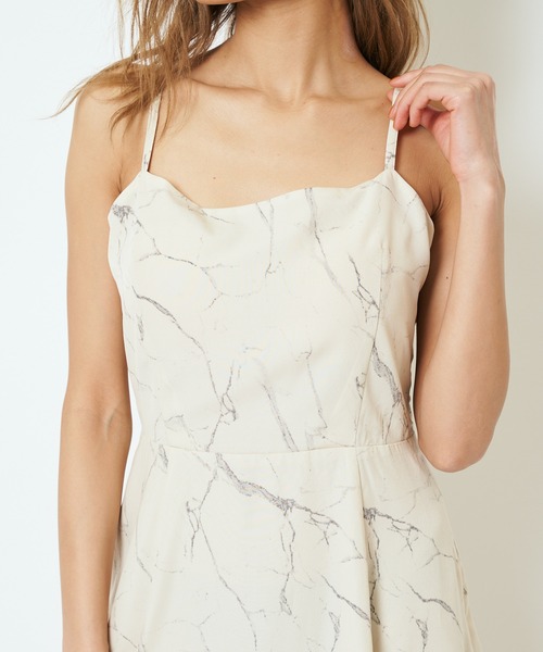 SPIRALGIRL（スパイラルガール）の「マーブル柄キャミワンピース（ワンピース・レディース・ベージュ/グレー・FREE）」の19枚目の写真