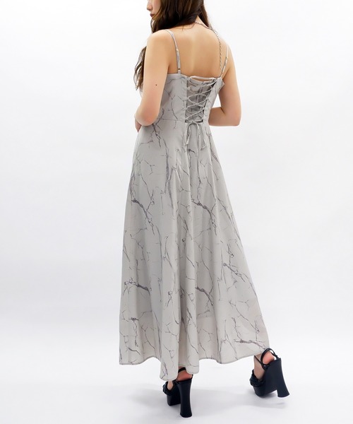 SPIRALGIRL（スパイラルガール）の「マーブル柄キャミワンピース（ワンピース・レディース・ベージュ/グレー・FREE）」の20枚目の写真