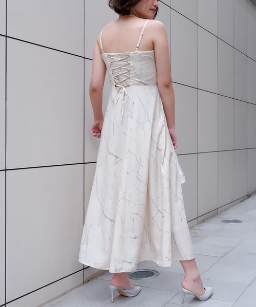 SPIRALGIRL（スパイラルガール）の「マーブル柄キャミワンピース（ワンピース・レディース・ベージュ/グレー・FREE）」の14枚目の写真